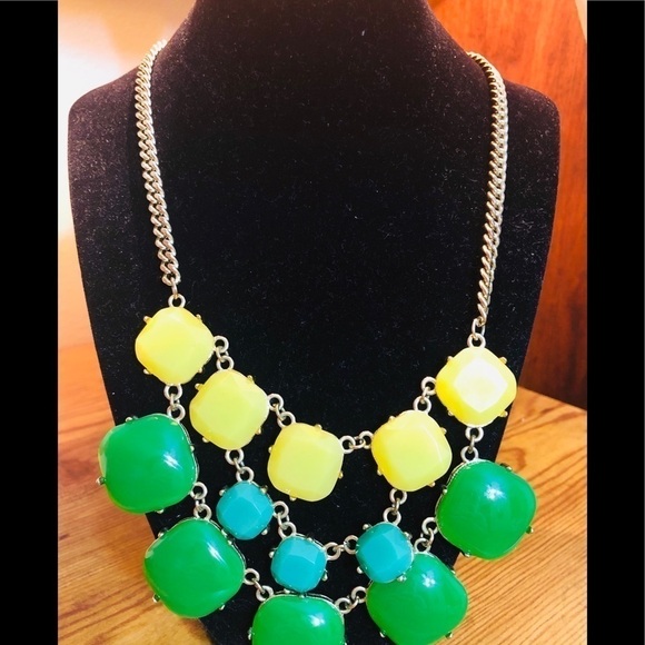 Green and yellow necklace, - Picture 1 of 7
